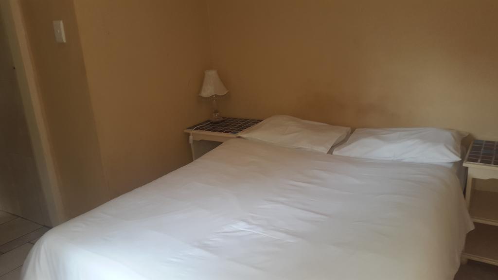 Rosebank Lodge & Backpacker Johannesbourg Extérieur photo
